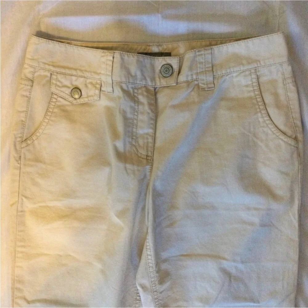 Ann Taylor Lindsey Kahki Capris Size 6